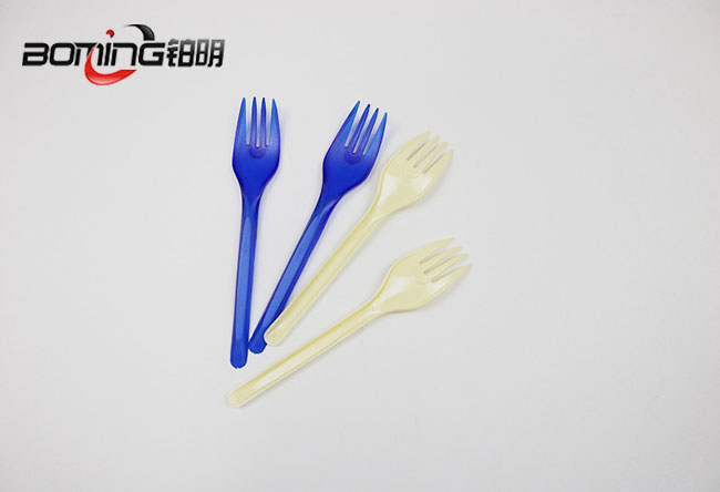 Disposable plastic fork